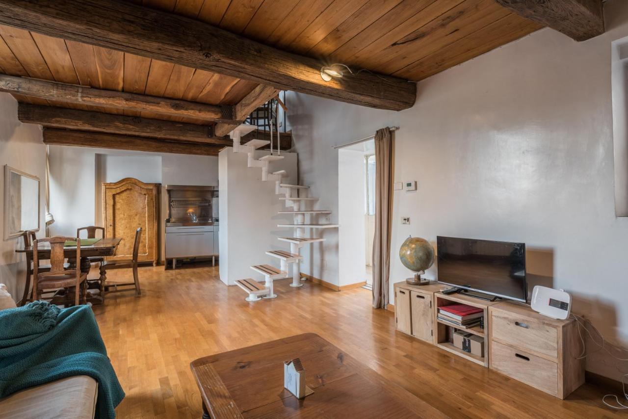 Cozy Wooden Apt In Piazza Navona Apartman Róma Kültér fotó