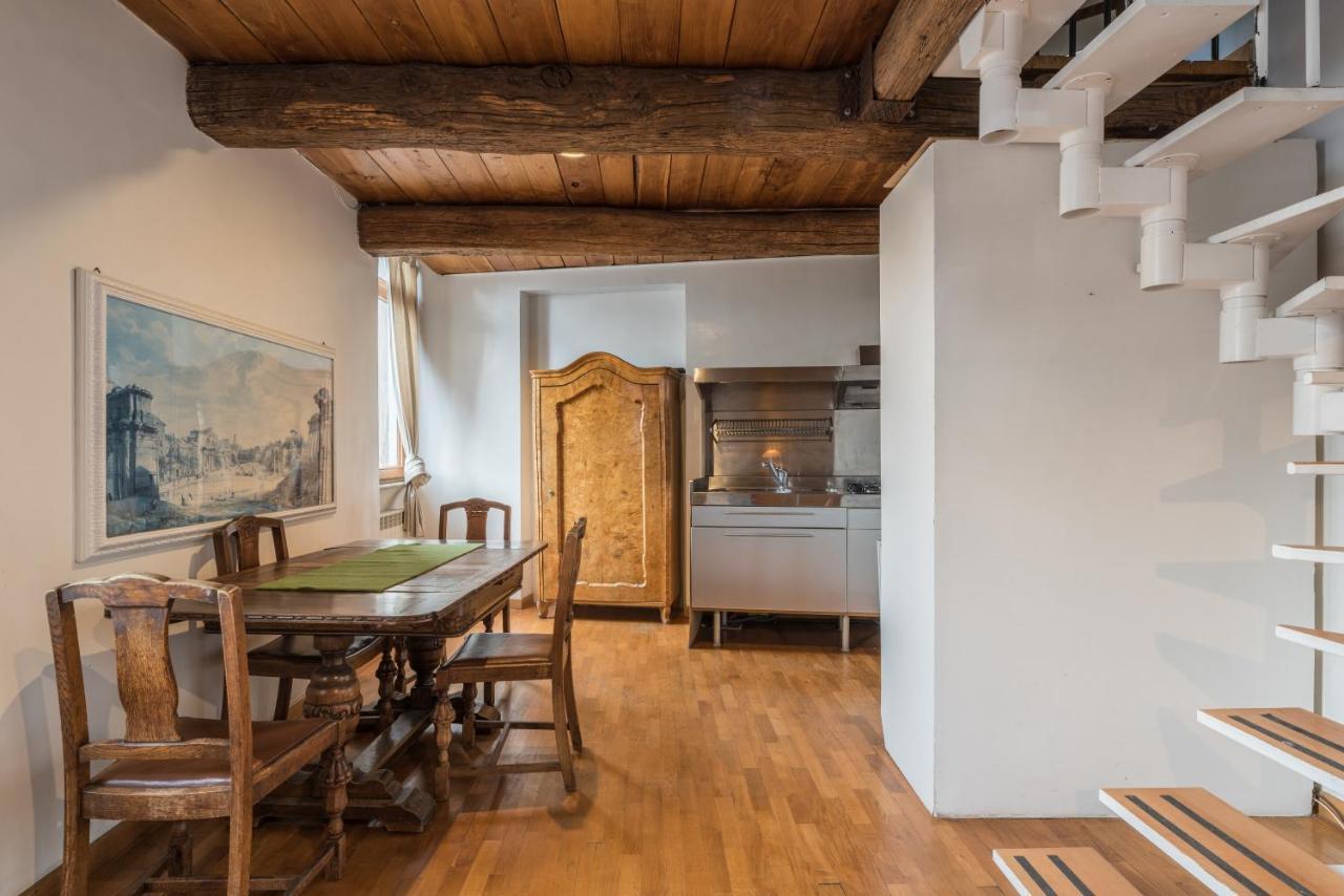 Cozy Wooden Apt In Piazza Navona Apartman Róma Kültér fotó