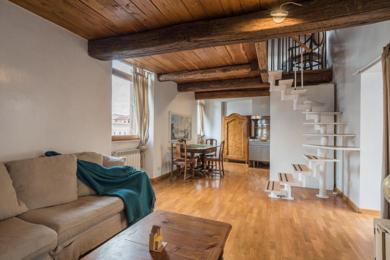 Cozy Wooden Apt In Piazza Navona Apartman Róma Kültér fotó
