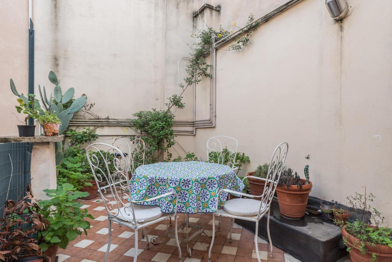 Cozy Wooden Apt In Piazza Navona Apartman Róma Kültér fotó