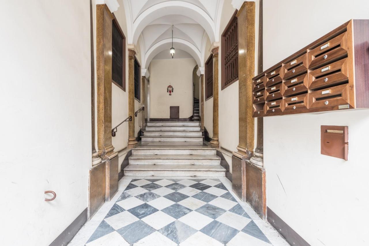 Cozy Wooden Apt In Piazza Navona Apartman Róma Kültér fotó