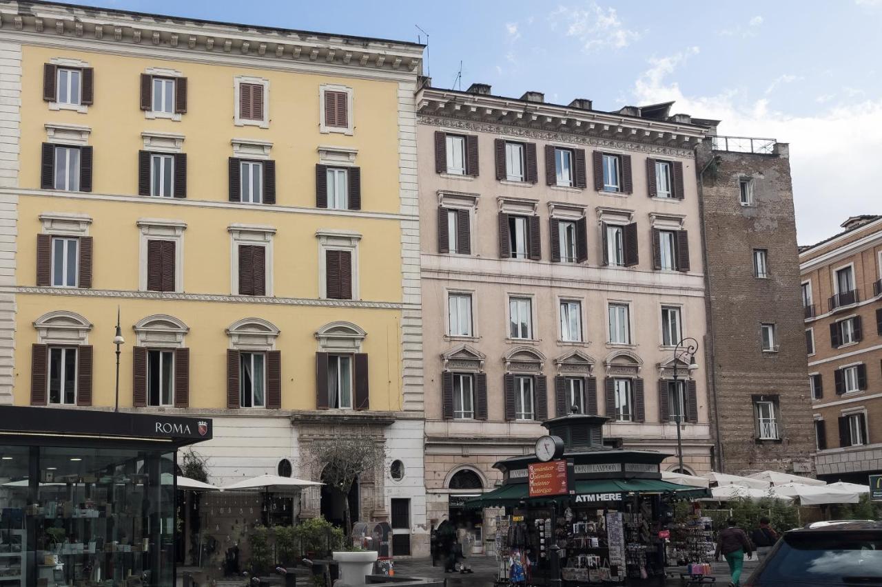 Cozy Wooden Apt In Piazza Navona Apartman Róma Kültér fotó