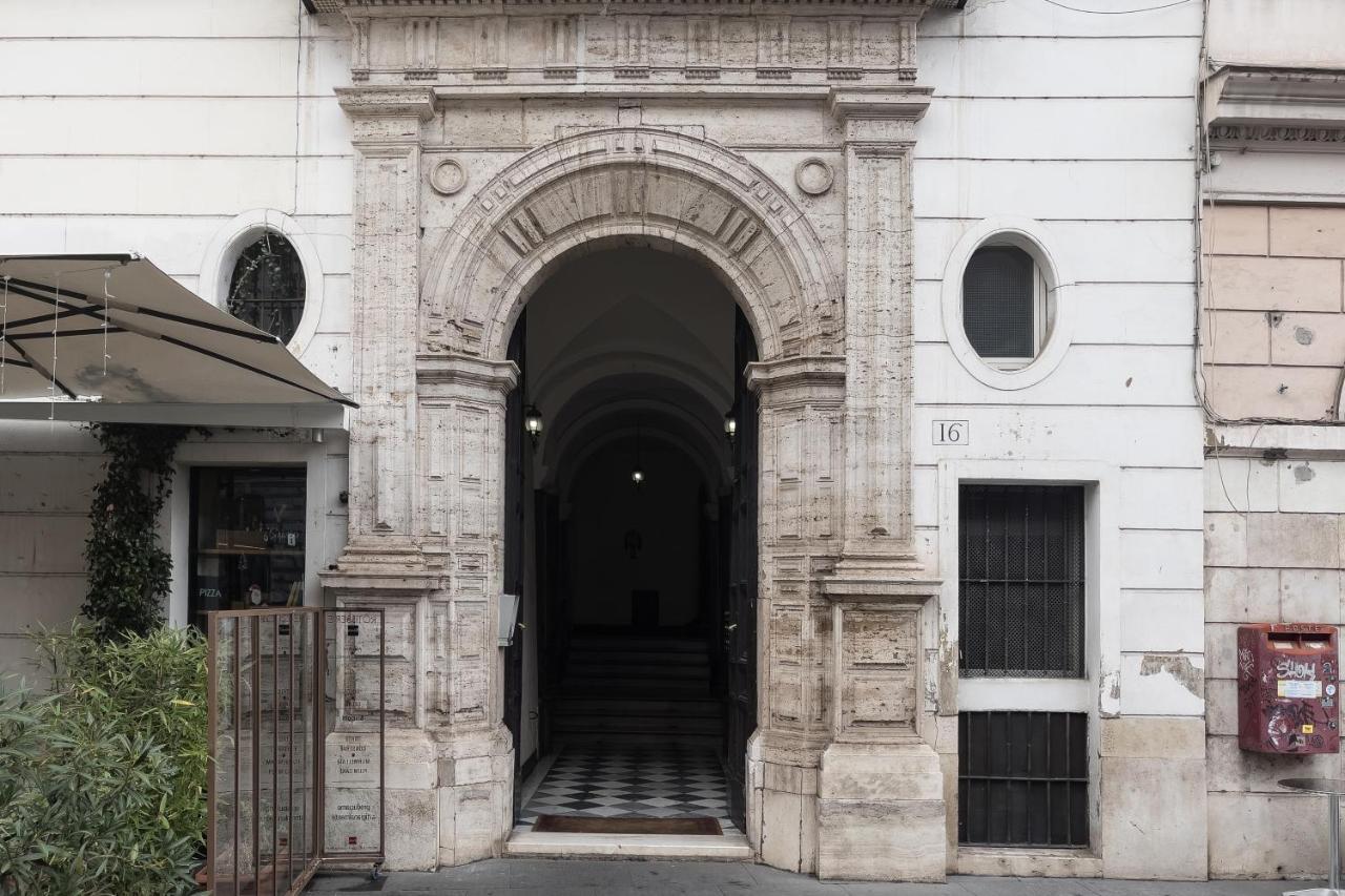 Cozy Wooden Apt In Piazza Navona Apartman Róma Kültér fotó